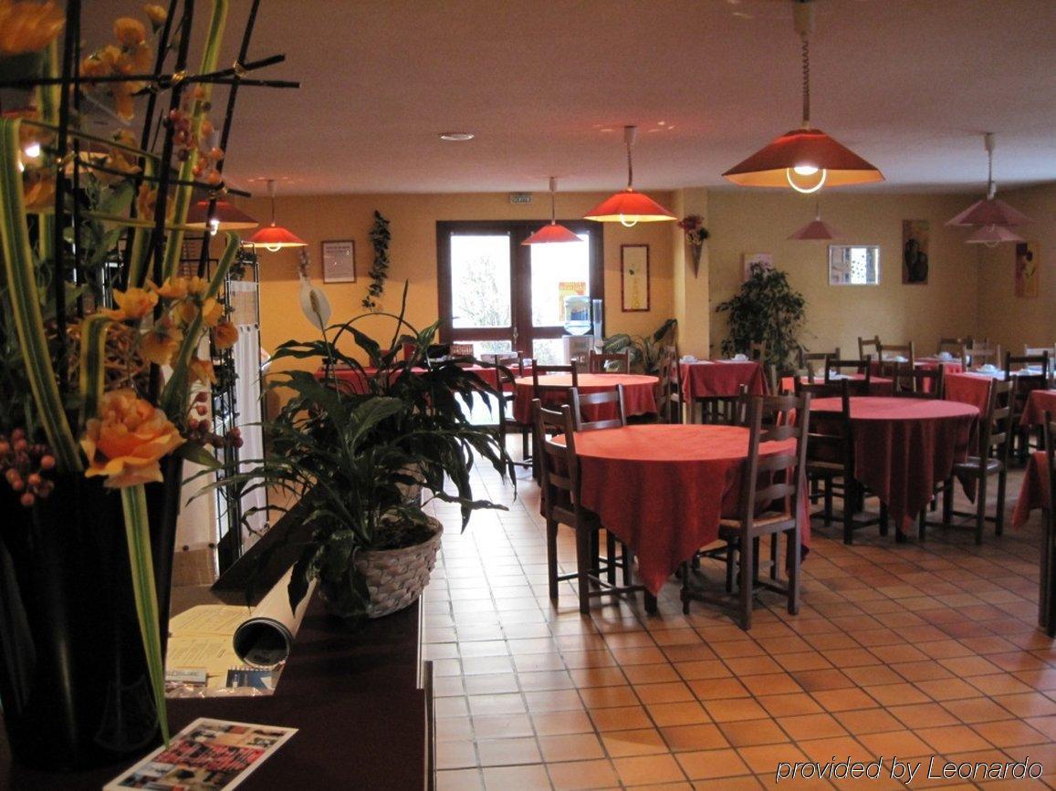 Brit Hotel Des Provinces - Orleans Sud Olivet  Restoran foto